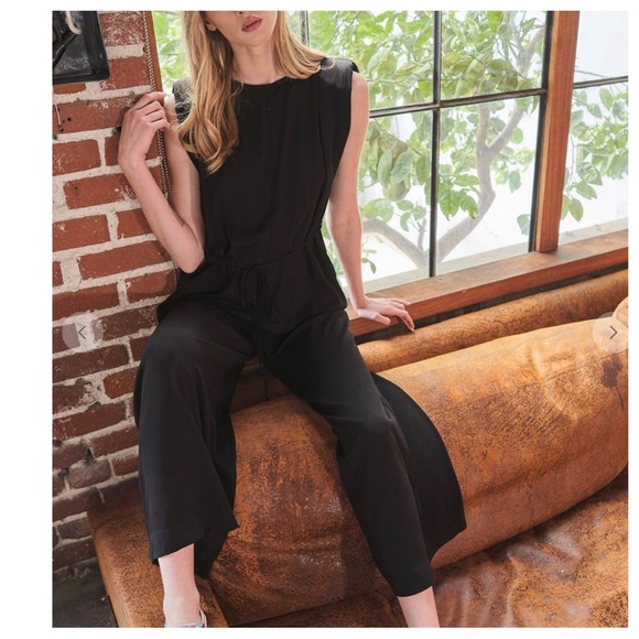 Chic and Fabulous Solid Jumpsuit With Self Tie - Picture 3 of 3